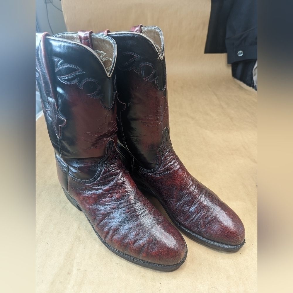 Lucchese Boots men's size 8D Exotic Genuine Black Cherry Smooth Ostrich classic